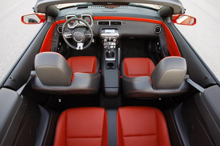 Chevrolet Camaro SS Convertible 2011 года  (фото 28 из 43)